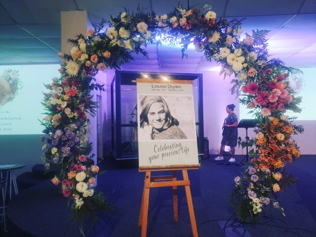 Flower Arrangement Gallery Florest Port Elizabeth flowers By Charlotte Port Elizabeth (18)