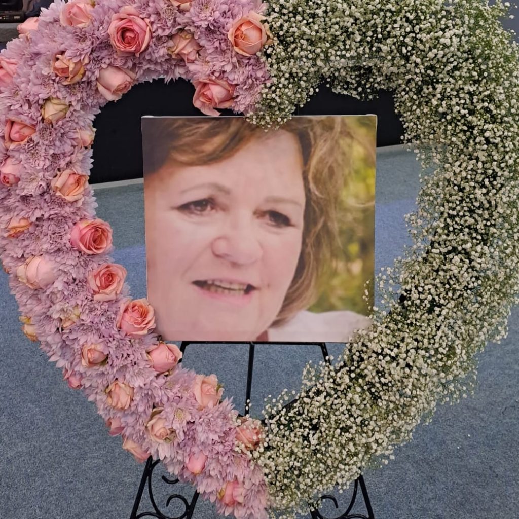 Flower Arrangement Gallery Florest Port Elizabeth flowers By Charlotte Port Elizabeth (19)
